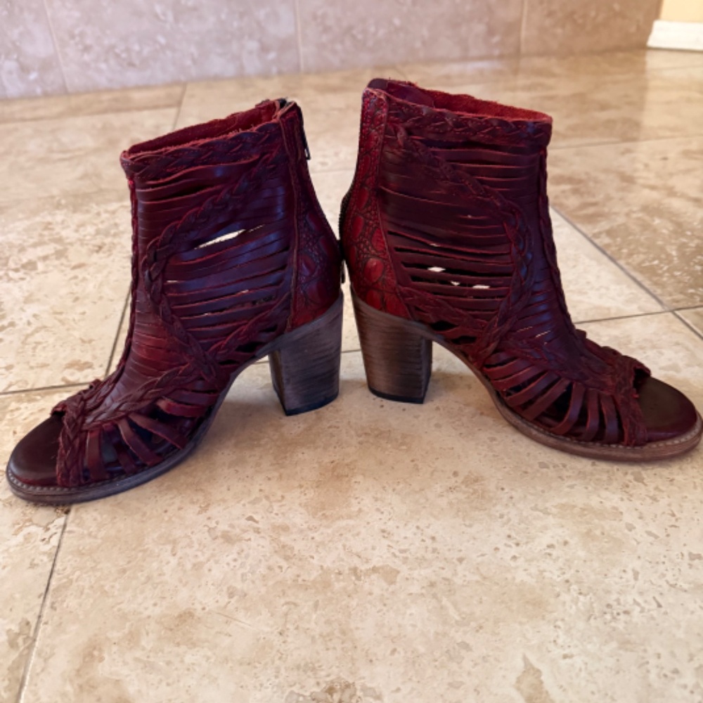 Freebird Bela Red Leather Shoes (7) - Picture 2 of 8